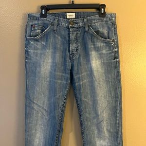 Hudson straight jean. 32/32